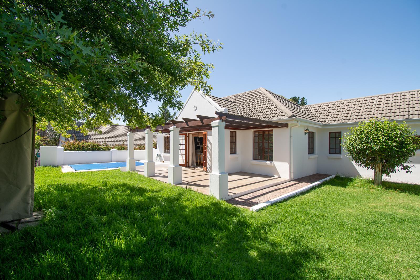 2 Bedroom House in Golden Acre