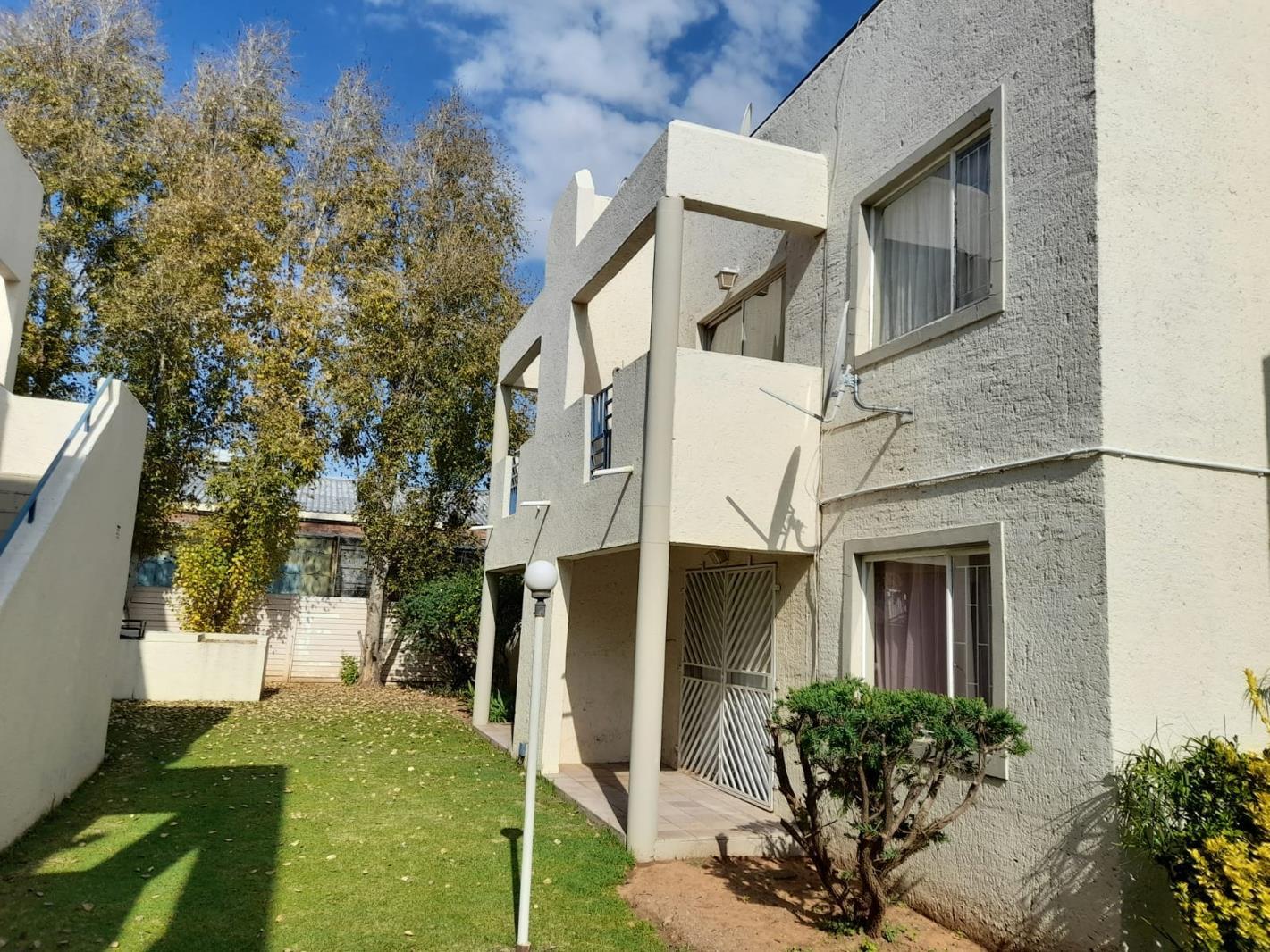 1 Bedroom Apartment in Langenhoven Park