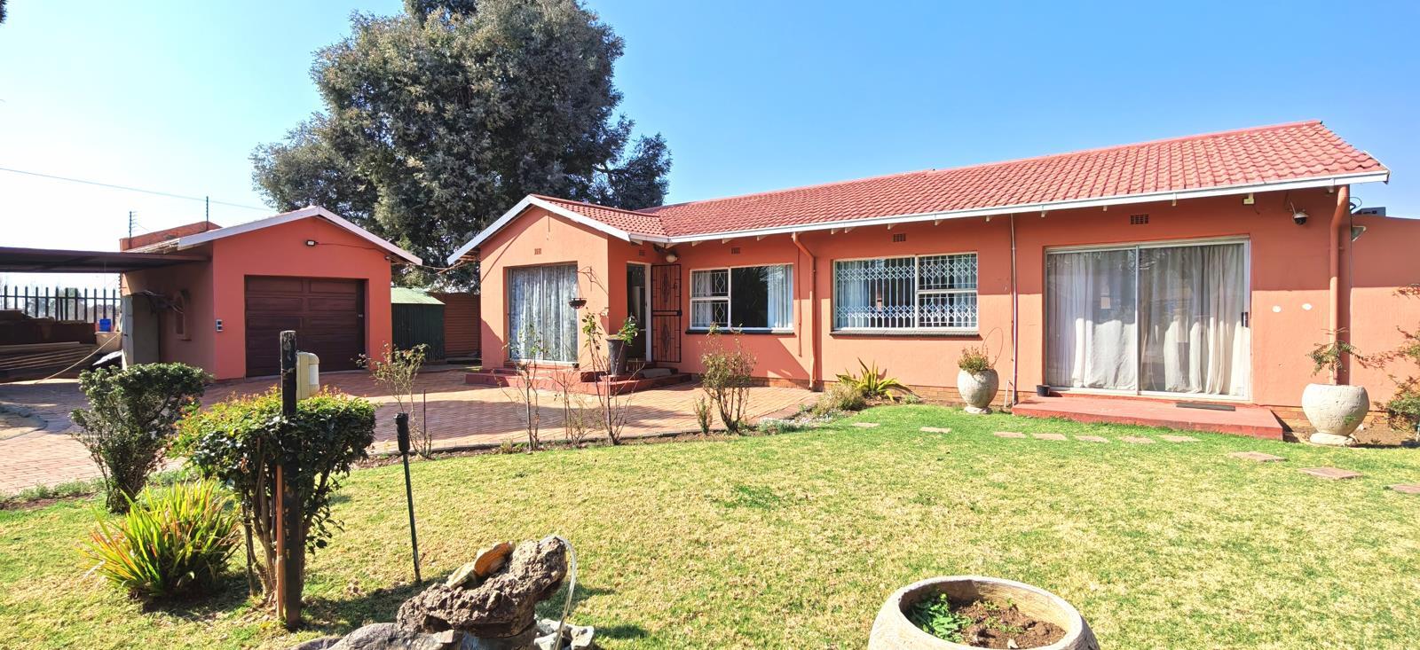 3 Bedroom House in Elspark