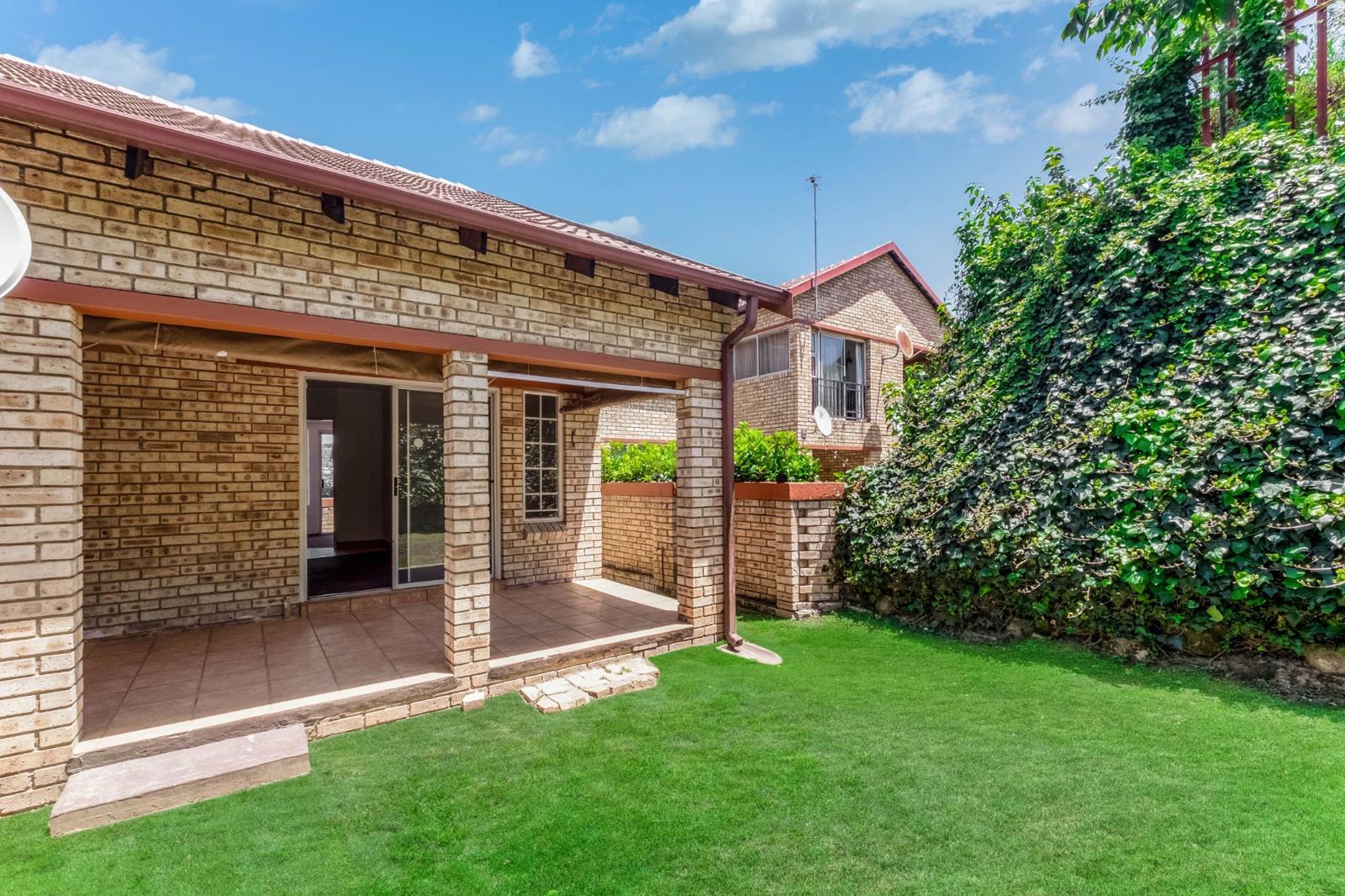 2 Bedroom Townhouse in Wilgeheuwel