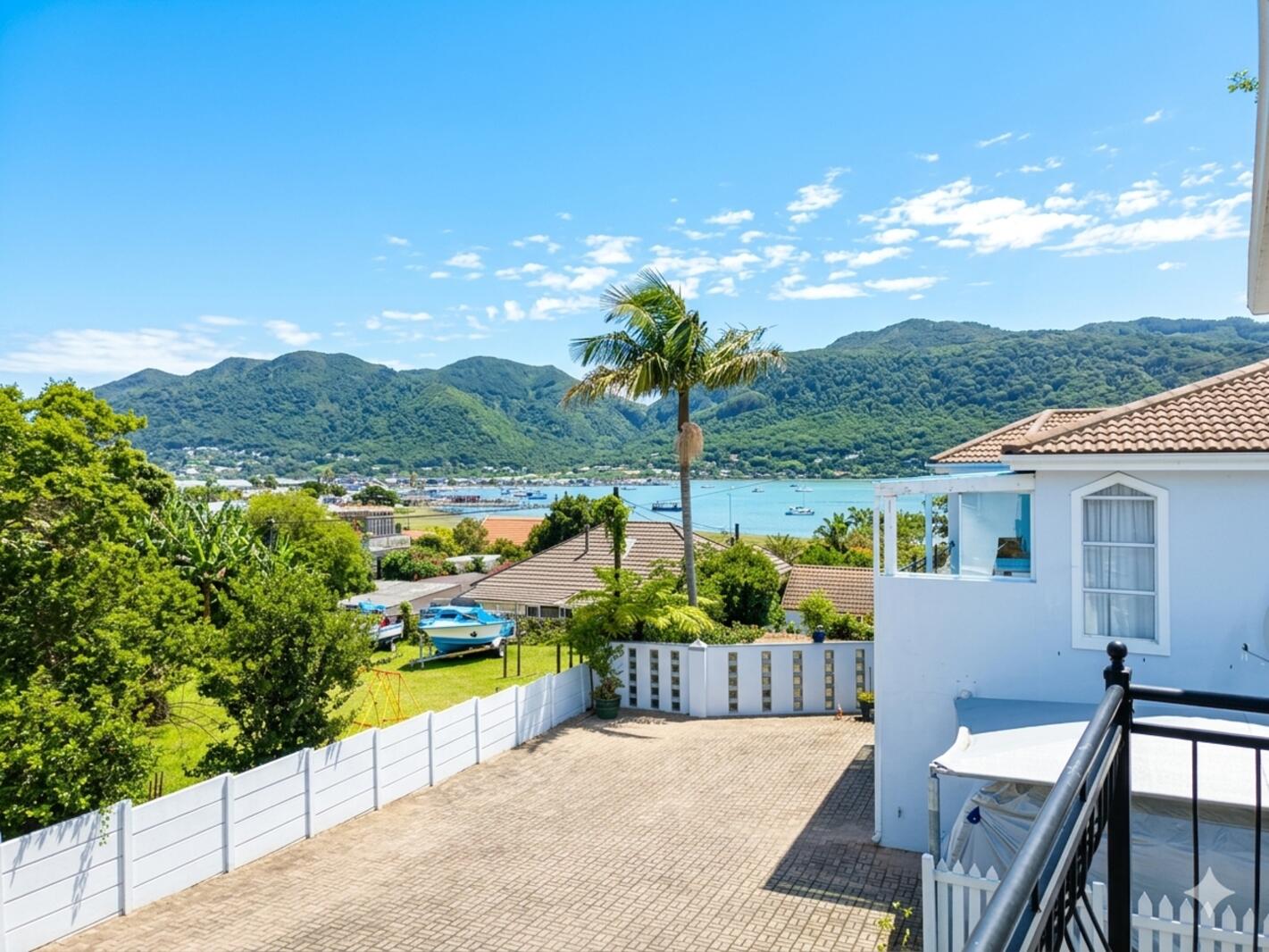 3 Bedroom House in Paradise