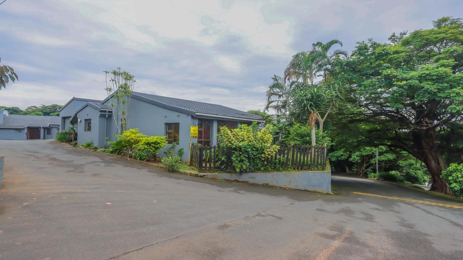 2 Bedroom Apartment in Amanzimtoti