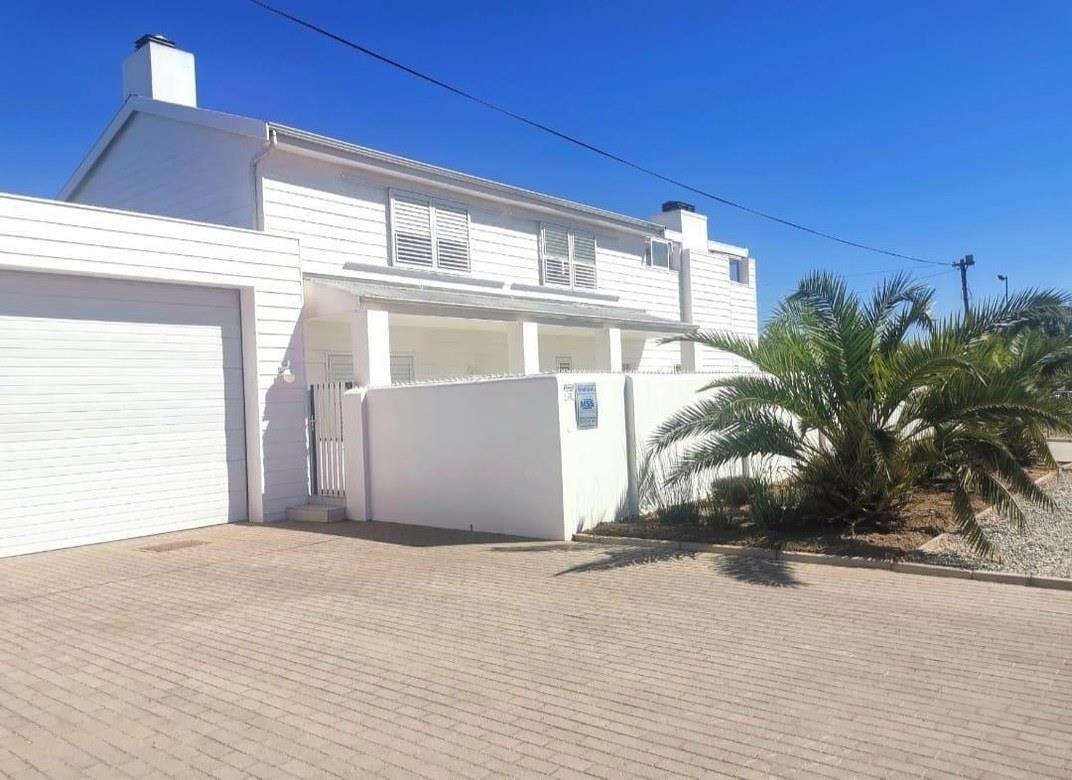 5 Bedroom House in Langebaan Central