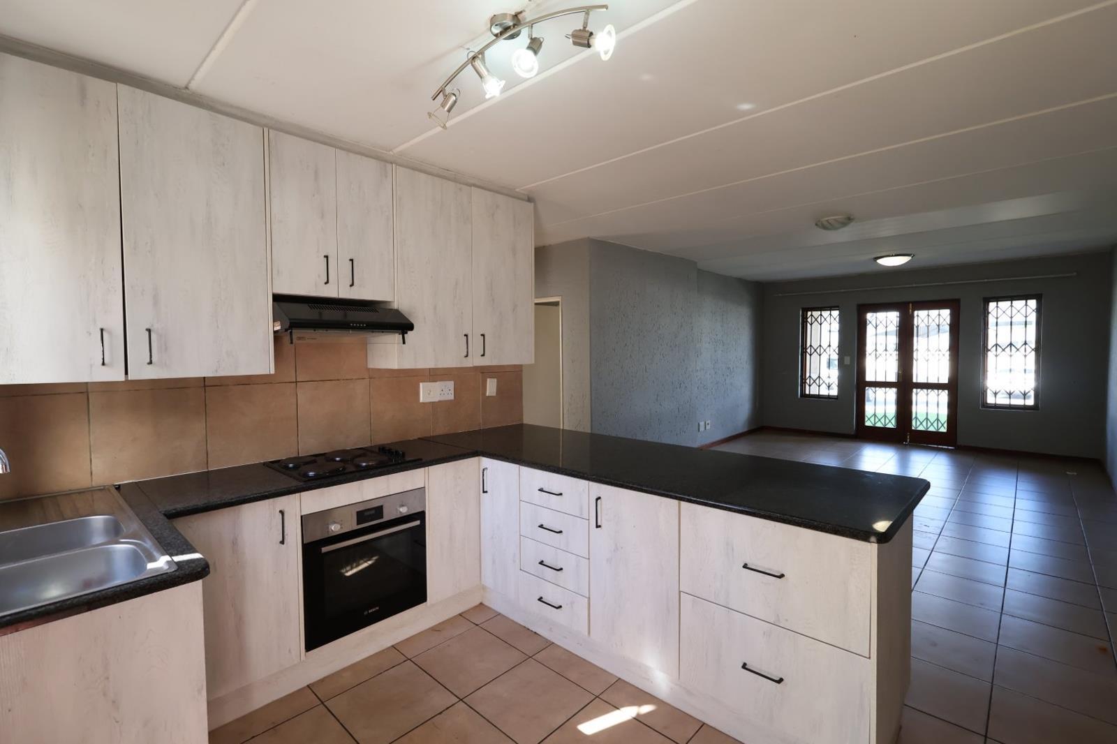 2 Bedroom Townhouse in Meyersdal