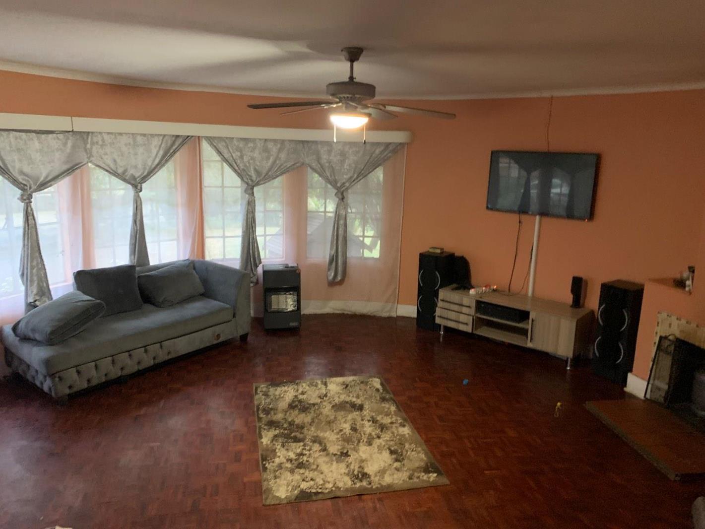 2 Bedroom Garden Cottage in Towerby