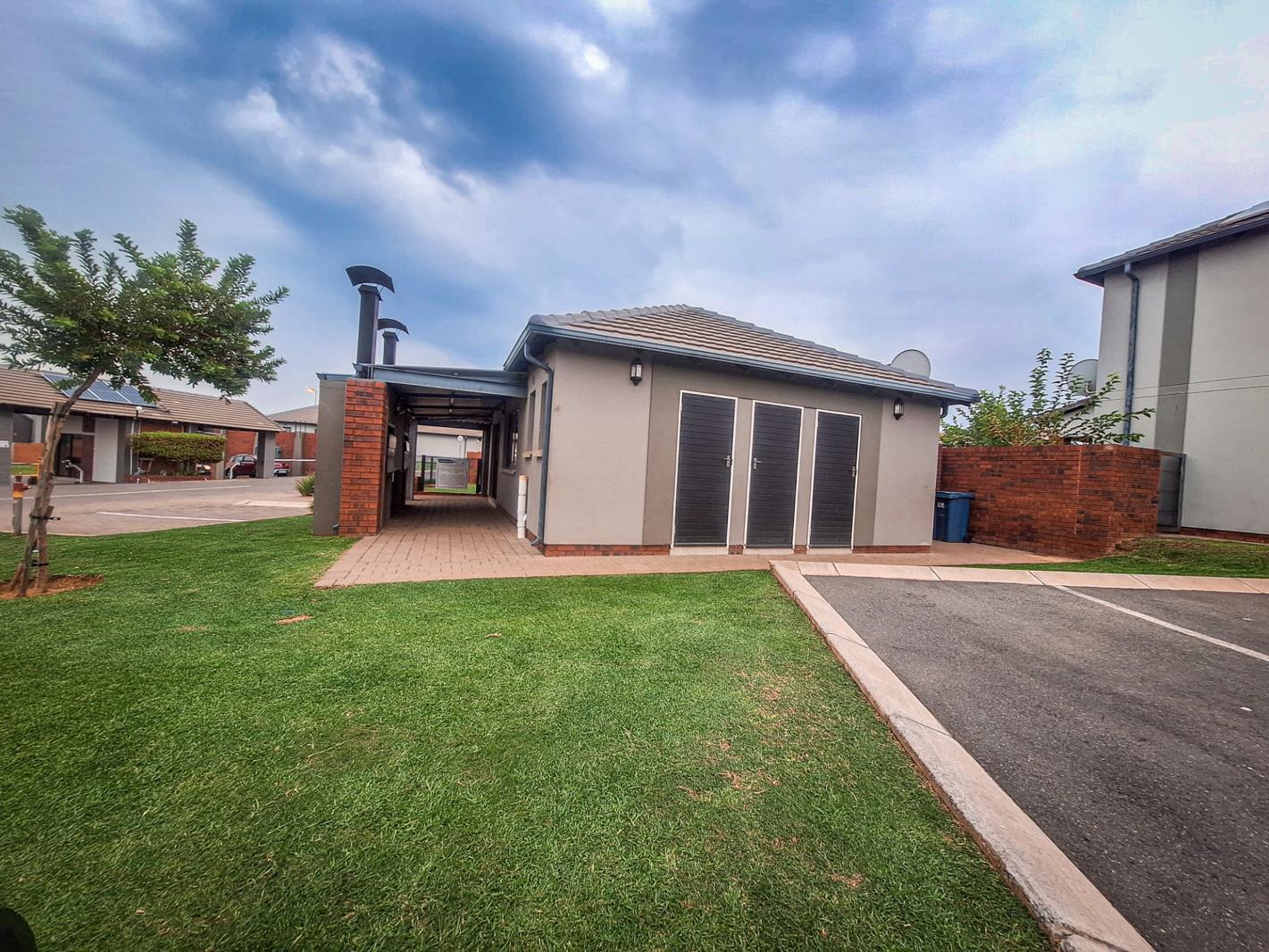 2 Bedroom Apartment in Amberfield