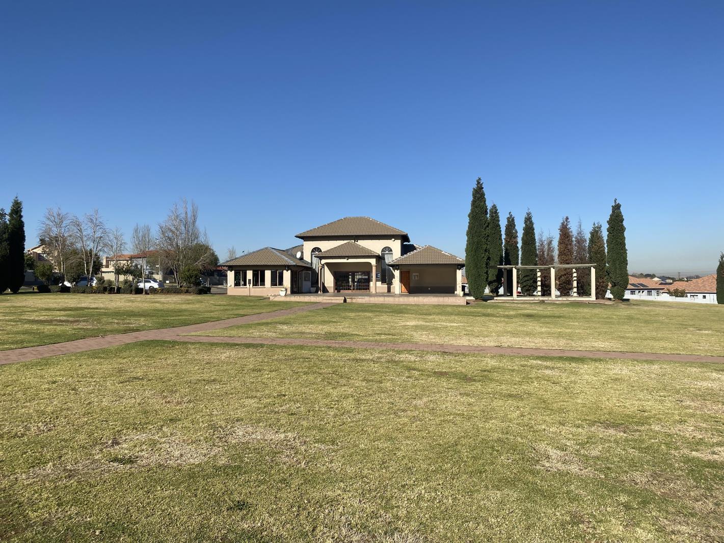 2 Bedroom House in Parkrand