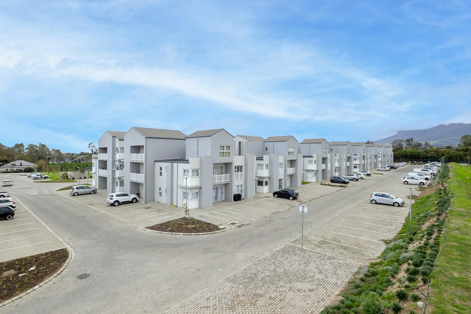 2 Bedroom Apartment in Klein Parys