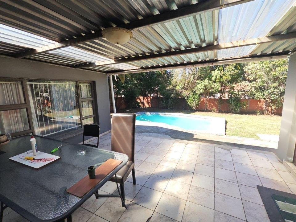 3 Bedroom House in Brackendowns