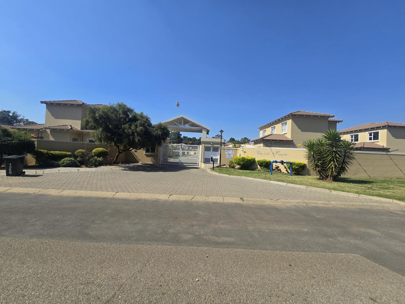 3 Bedroom Cluster in Pomona