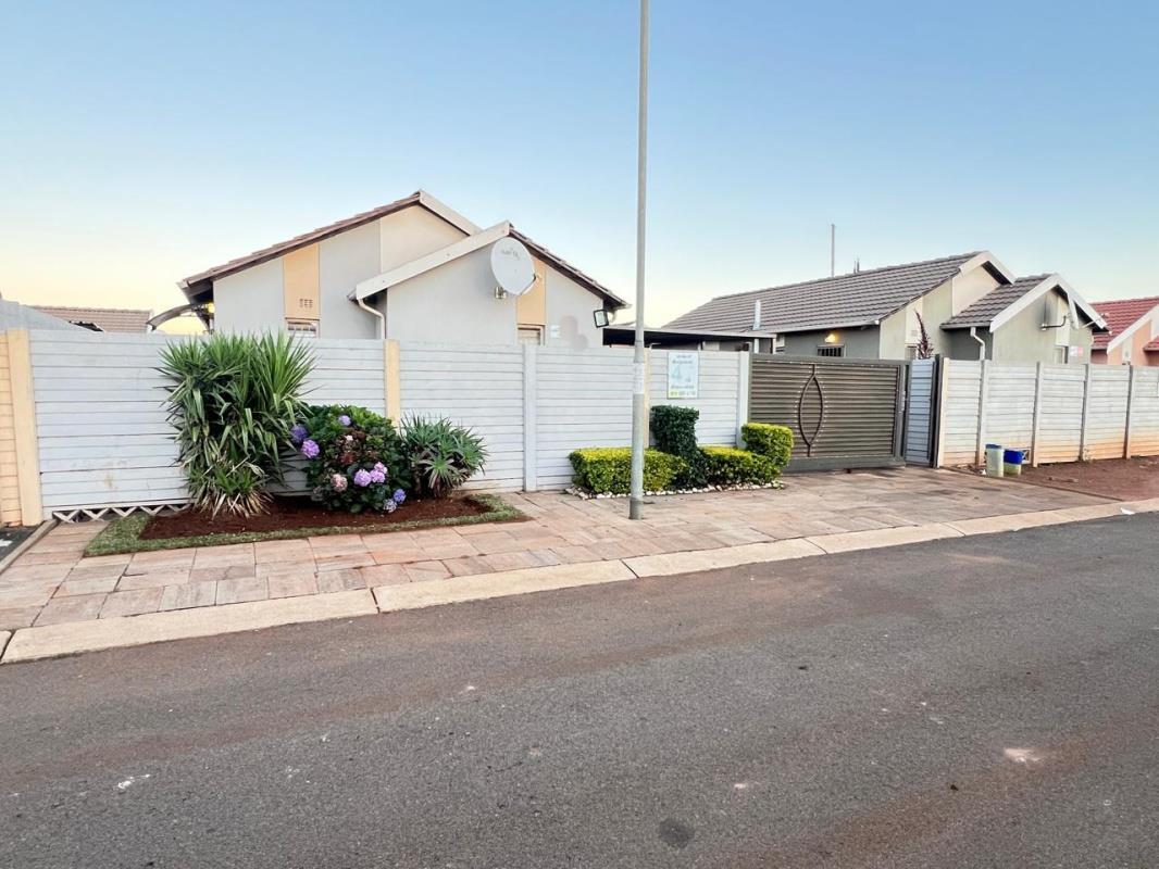 3 Bedroom House in Sky City