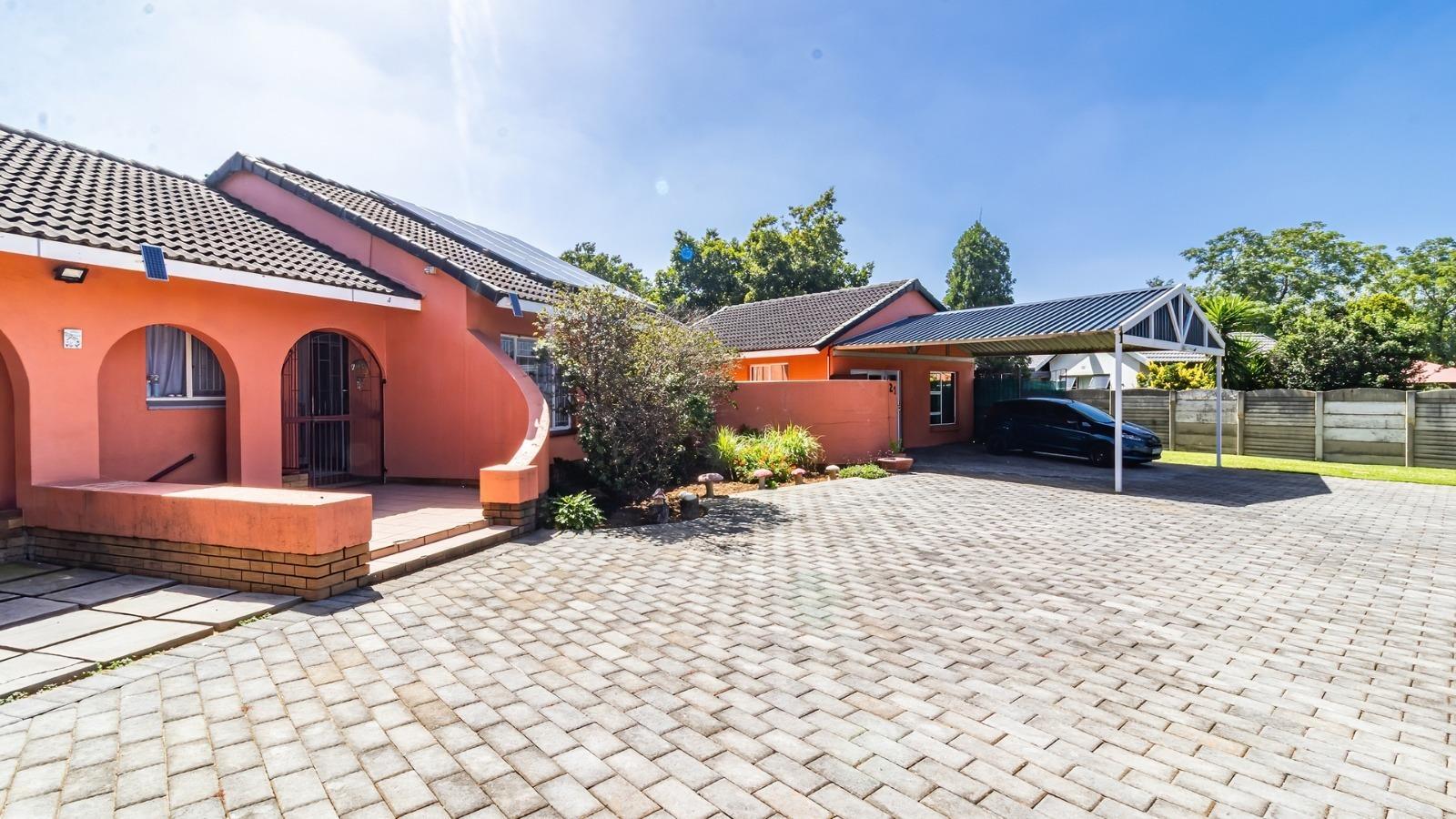 3 Bedroom House in Brackenhurst