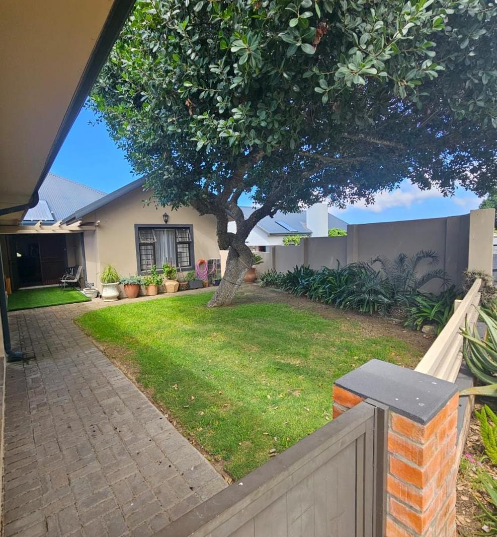 3 Bedroom House in Stilbaai Wes