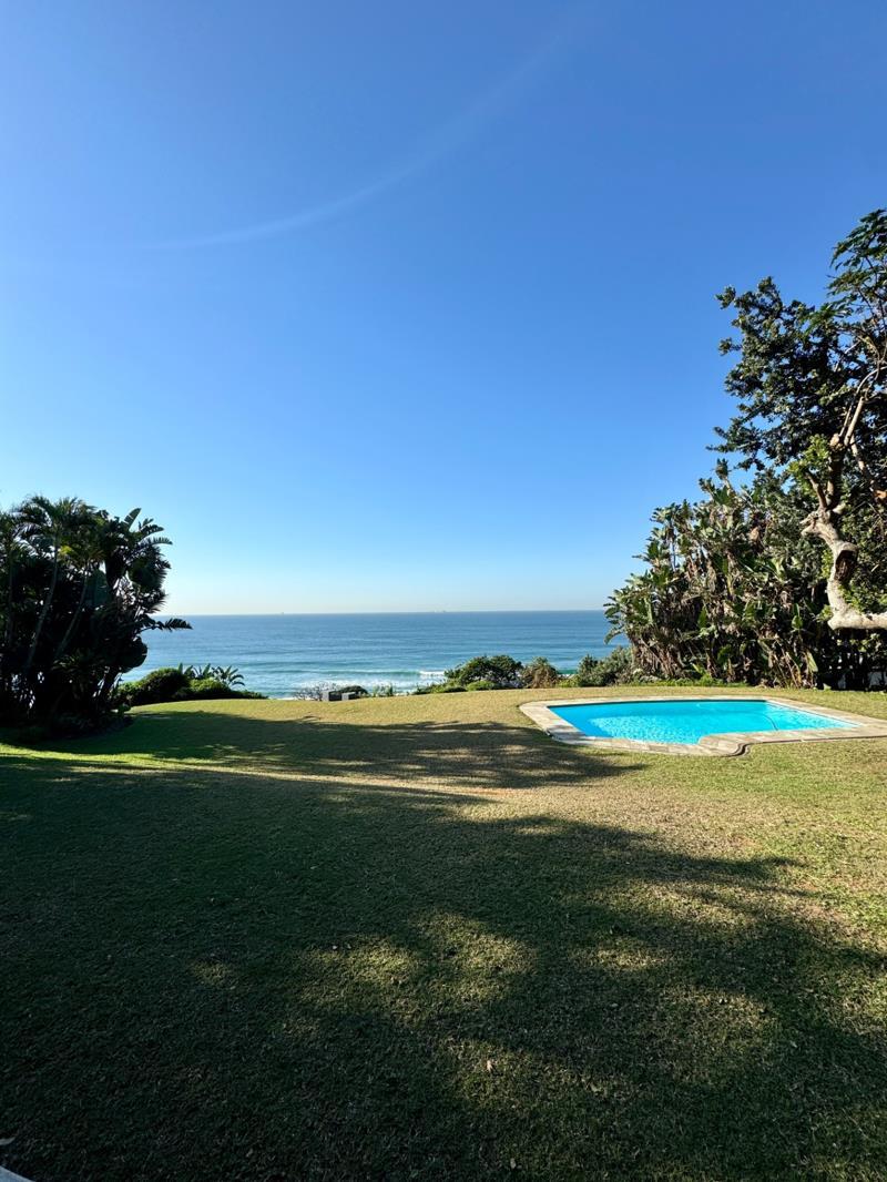 7.5 Bedroom House in Umdloti Beach