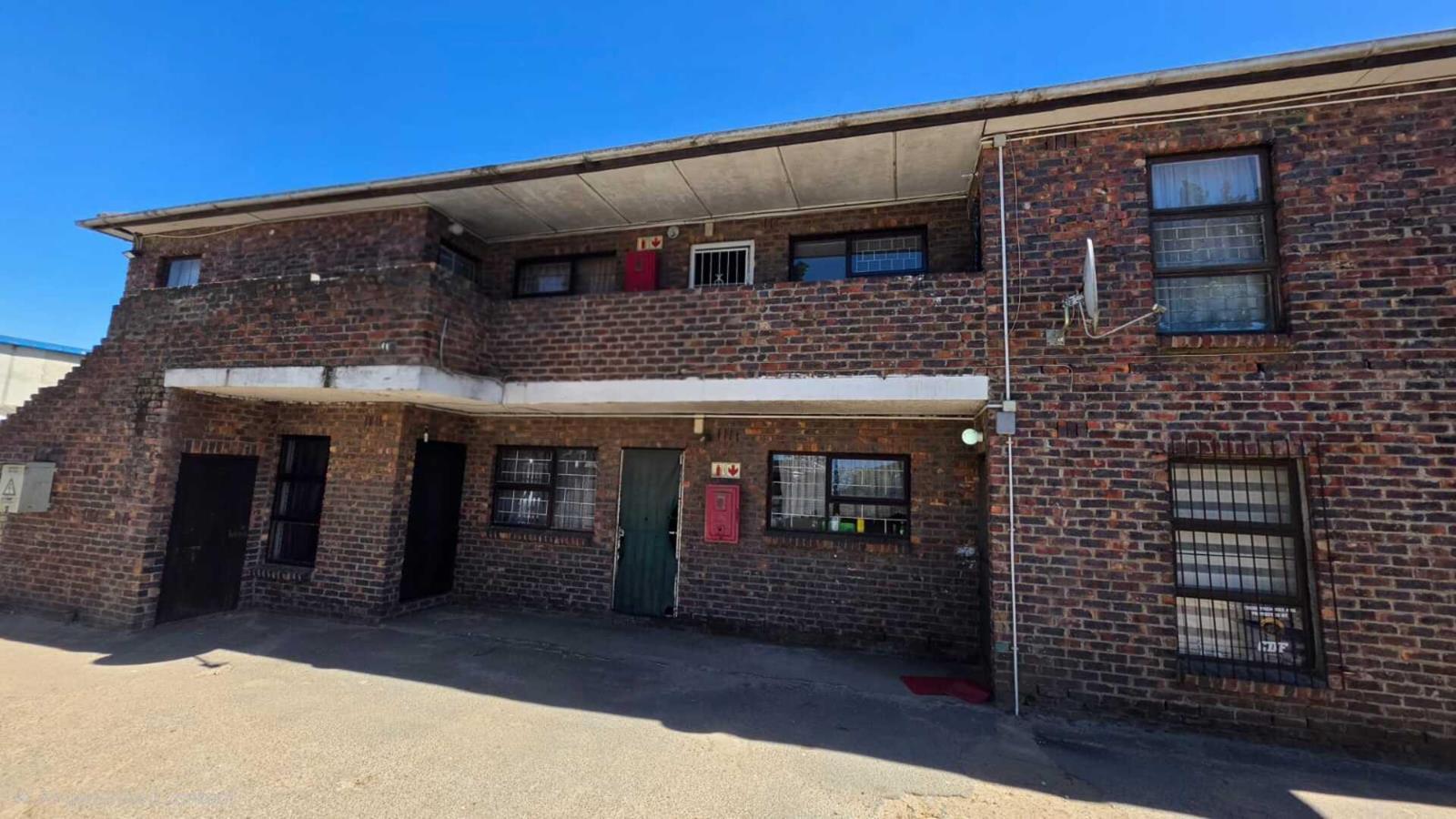 2 Bedroom Apartment in Belmont Park