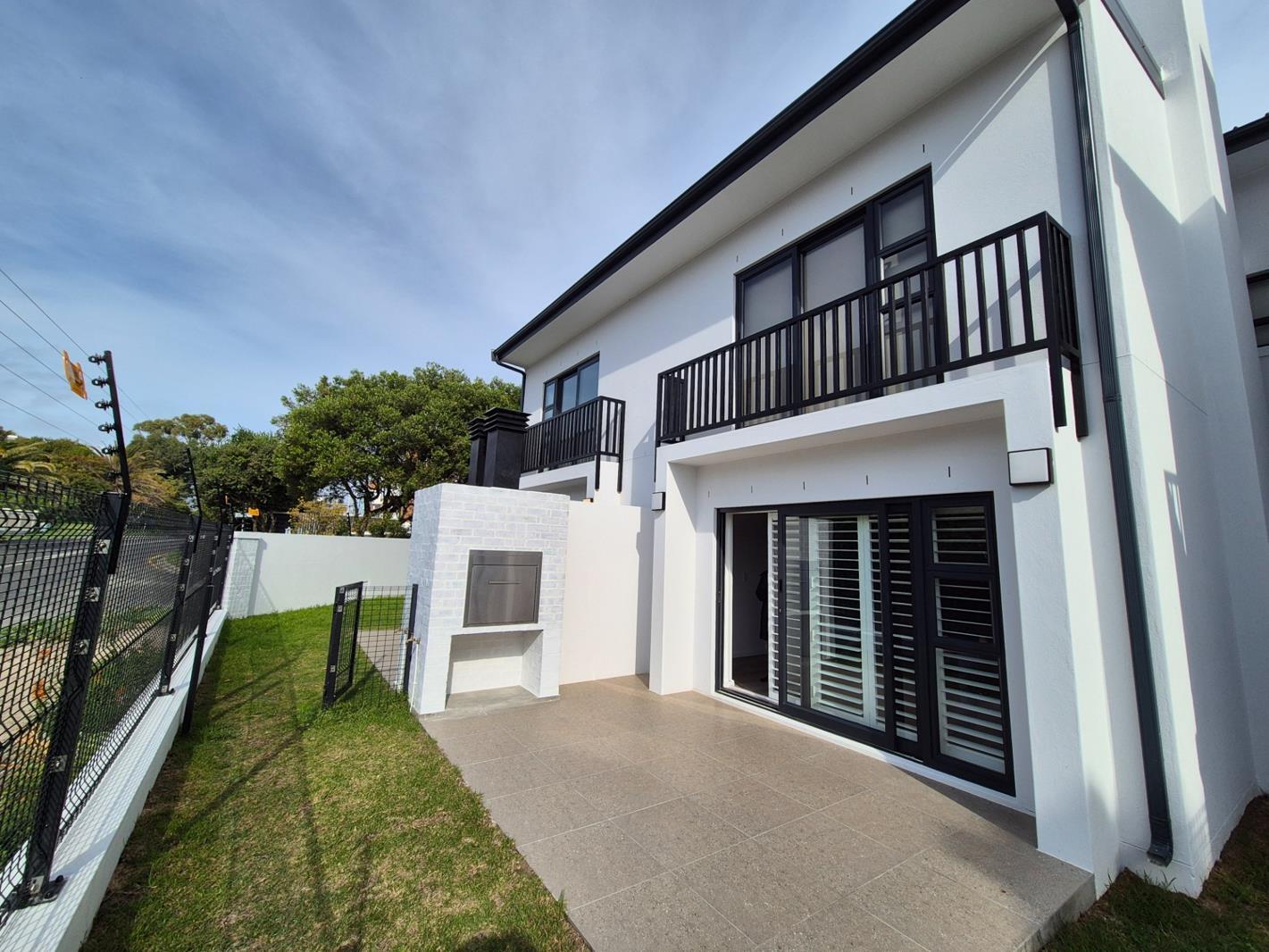 3 Bedroom Duplex in Hout Bay Central