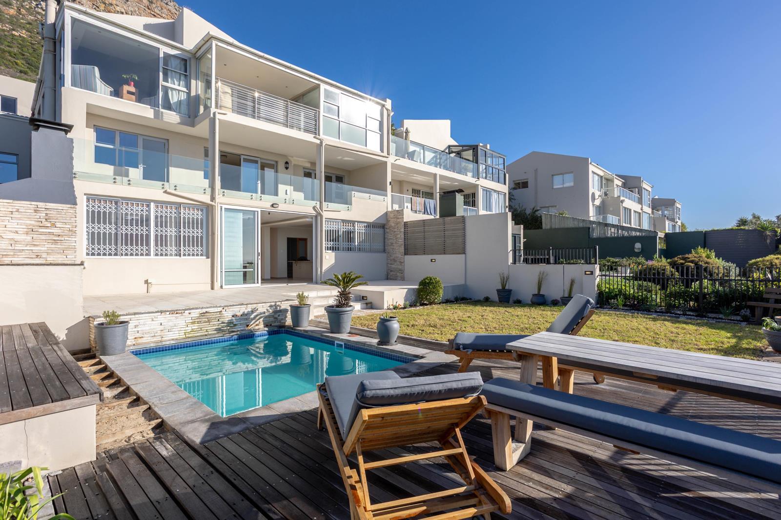 4 Bedroom Townhouse in Muizenberg