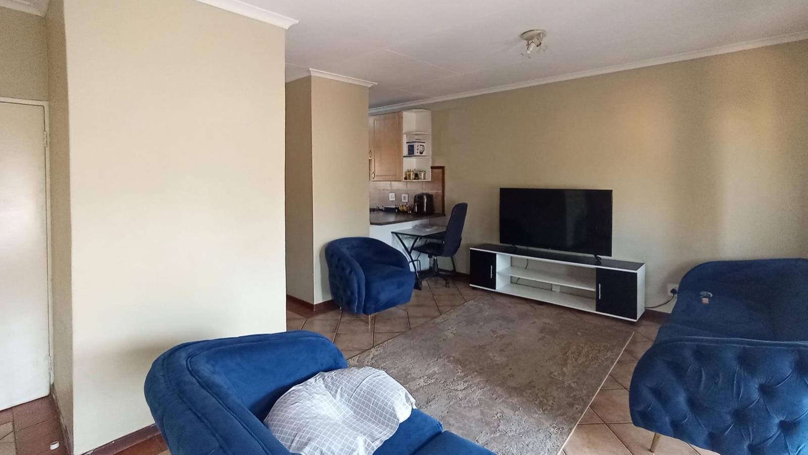 2 Bedroom Apartment in Equestria