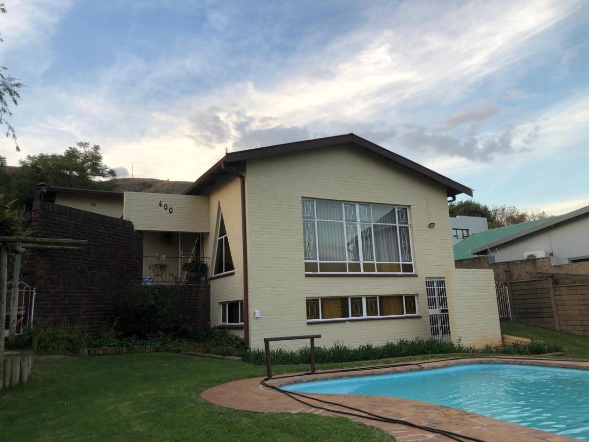 4 Bedroom House in Mountain View