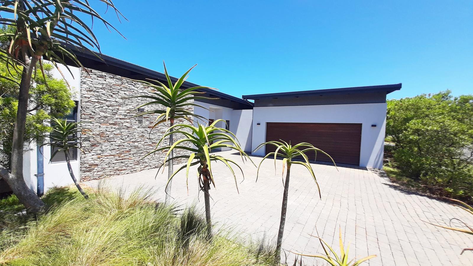 3 Bedroom House in Palm Lakes Estate