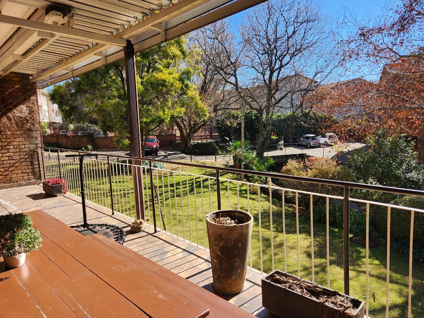 3 Bedroom Apartment in Southcrest