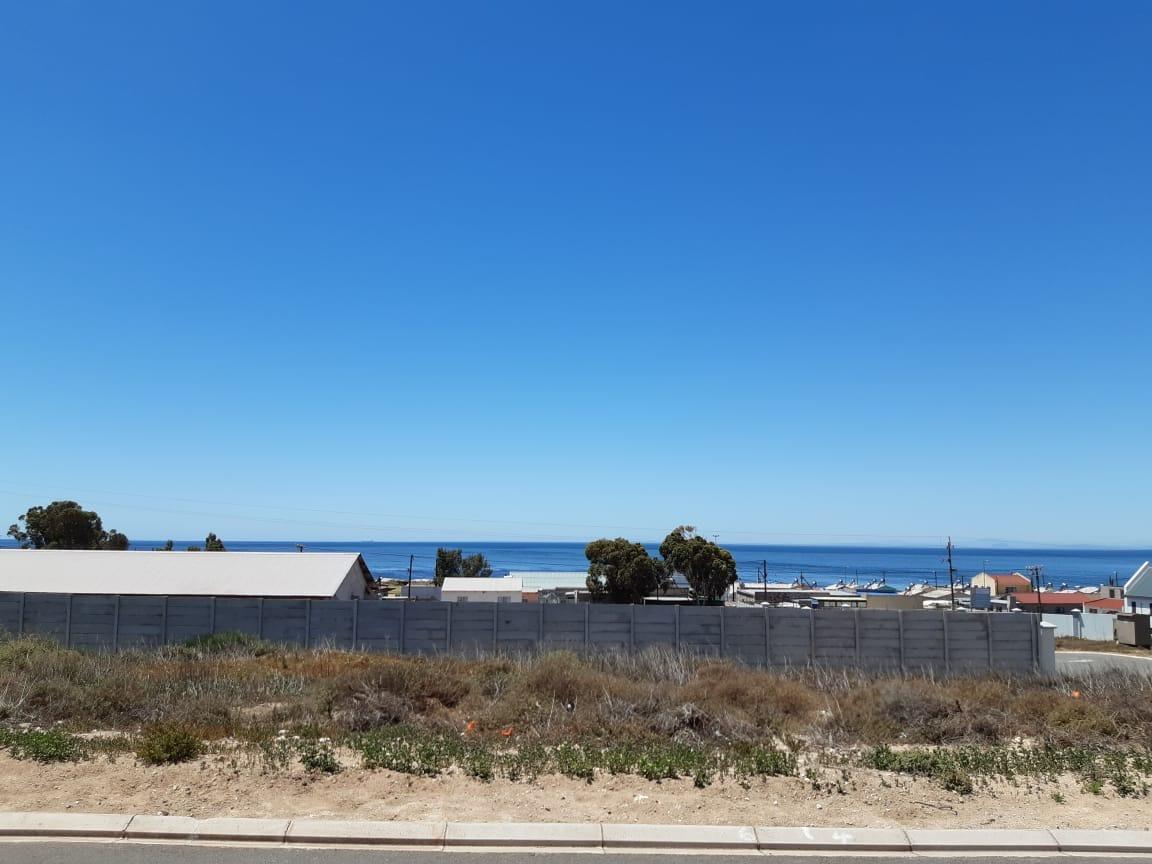 258 m² Land available in St Helena Views