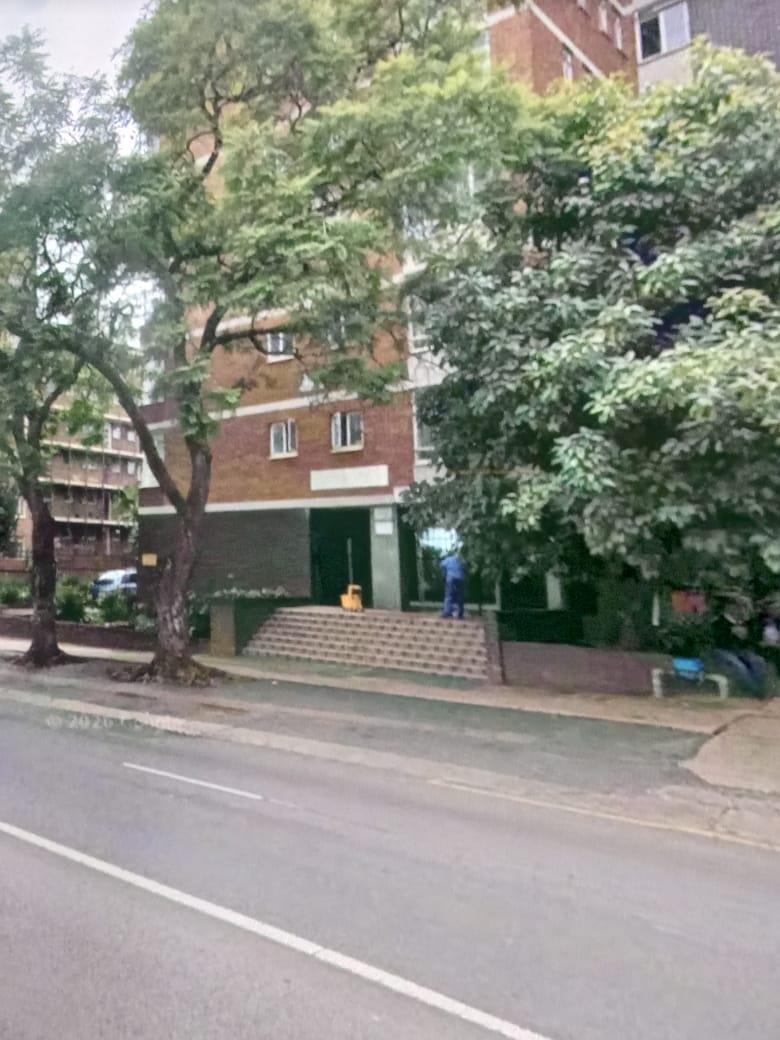 1.5 Bedroom Flat in Muckleneuk