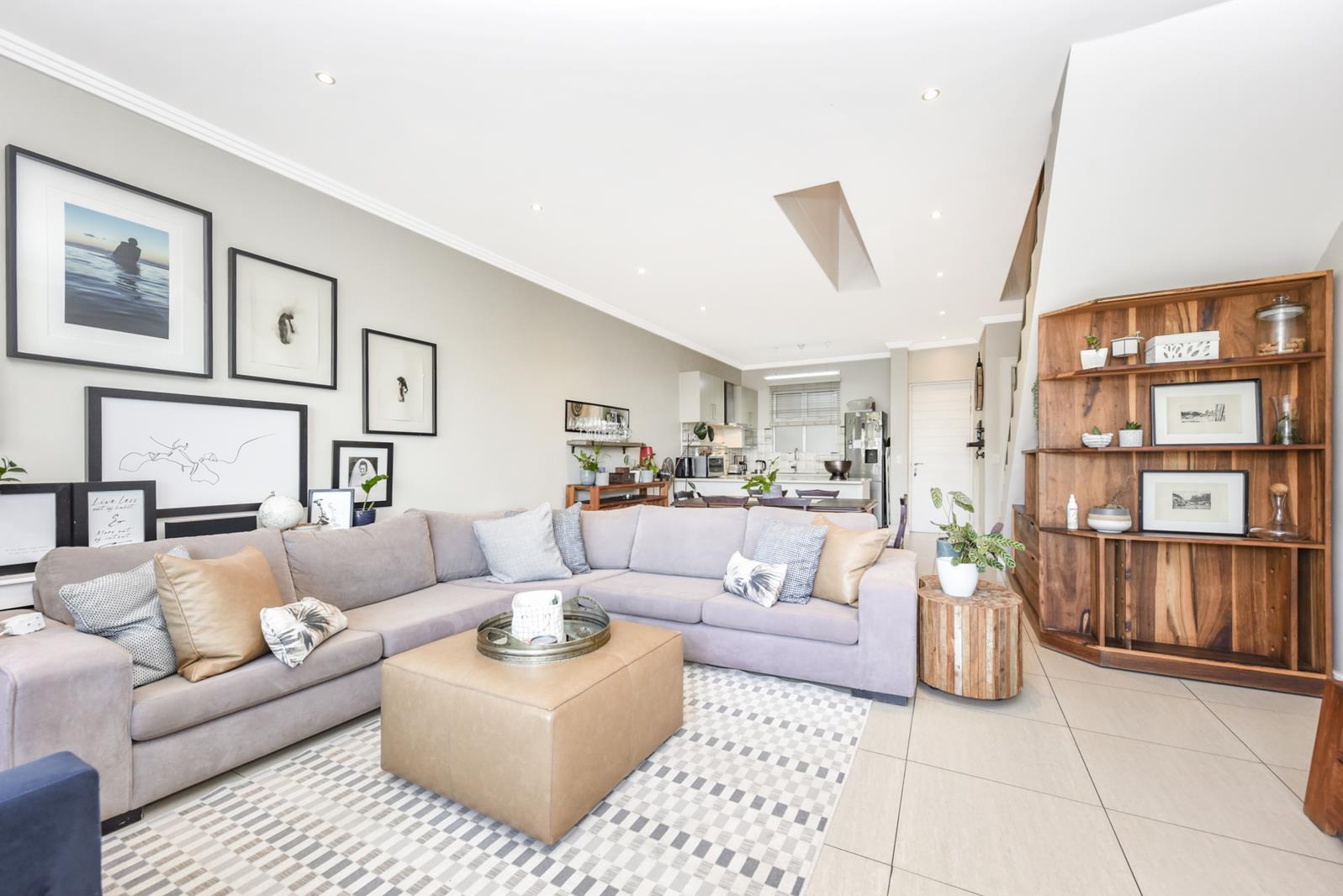2 Bedroom Apartment in Bryanston