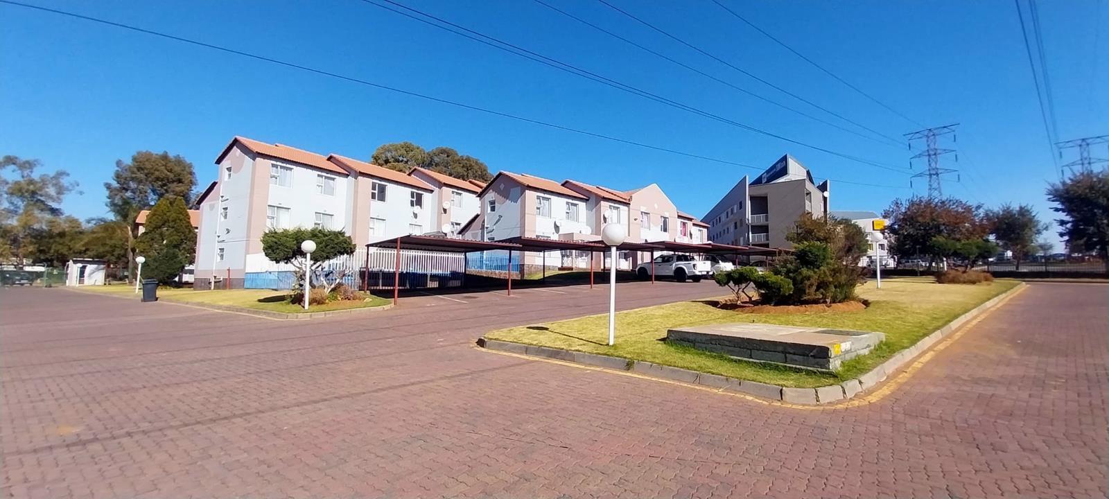 2 Bedroom Townhouse in Meredale