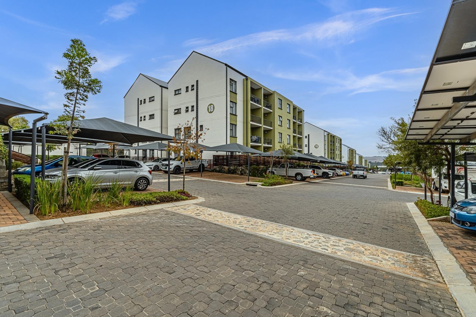3 Bedroom Apartment in Linbro Park