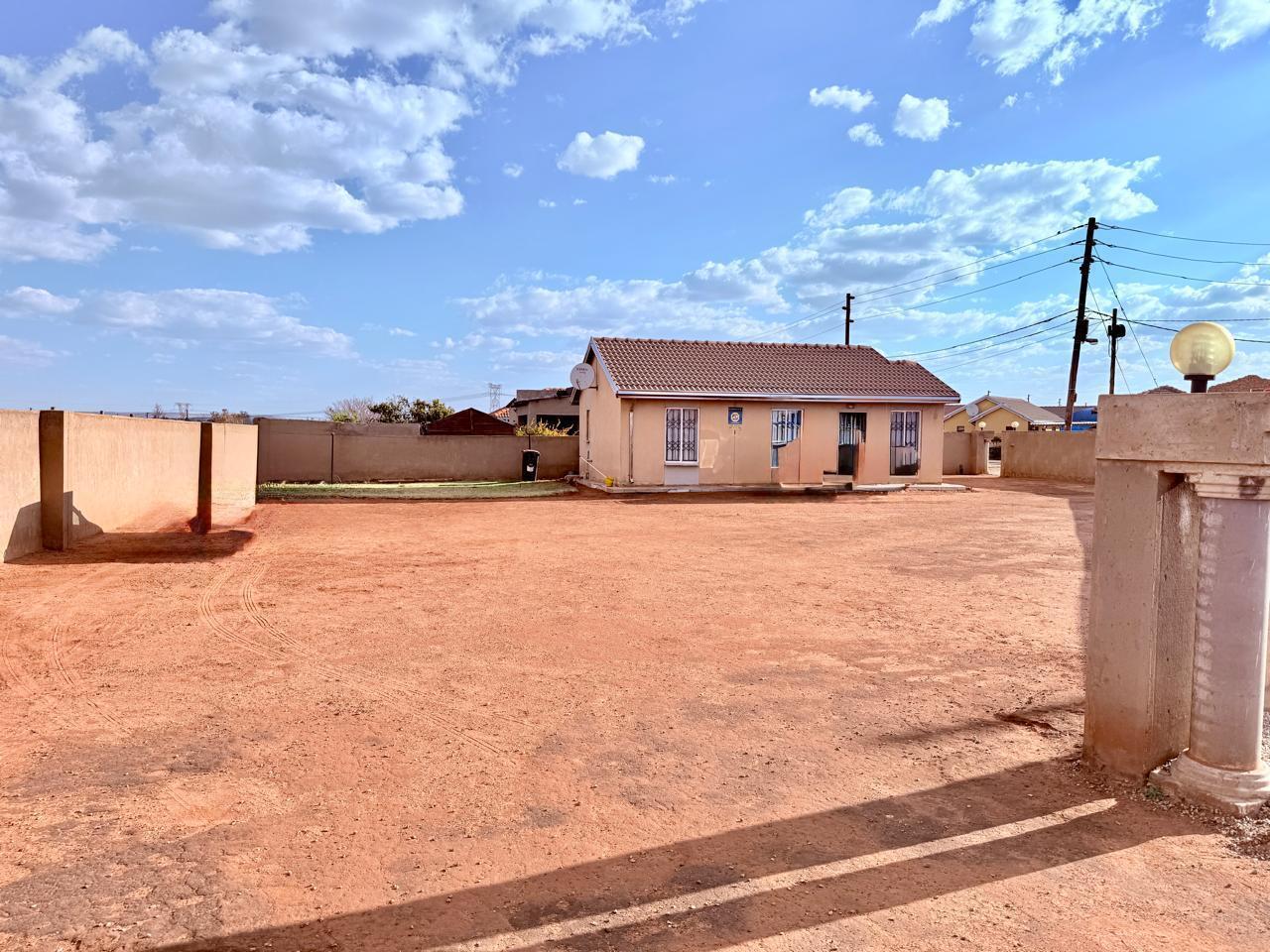 3 Bedroom House in Protea Glen