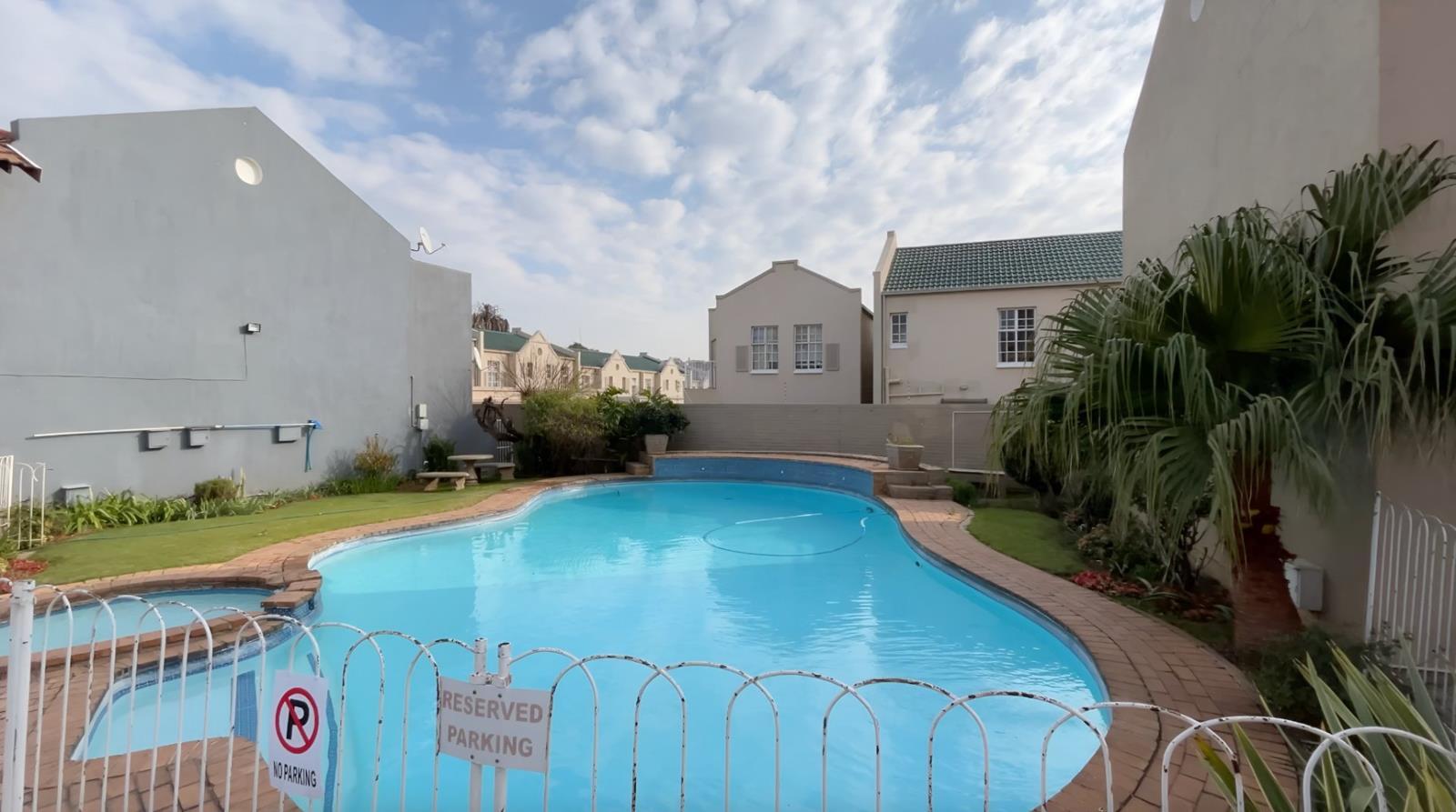 2 Bedroom Townhouse in New Redruth