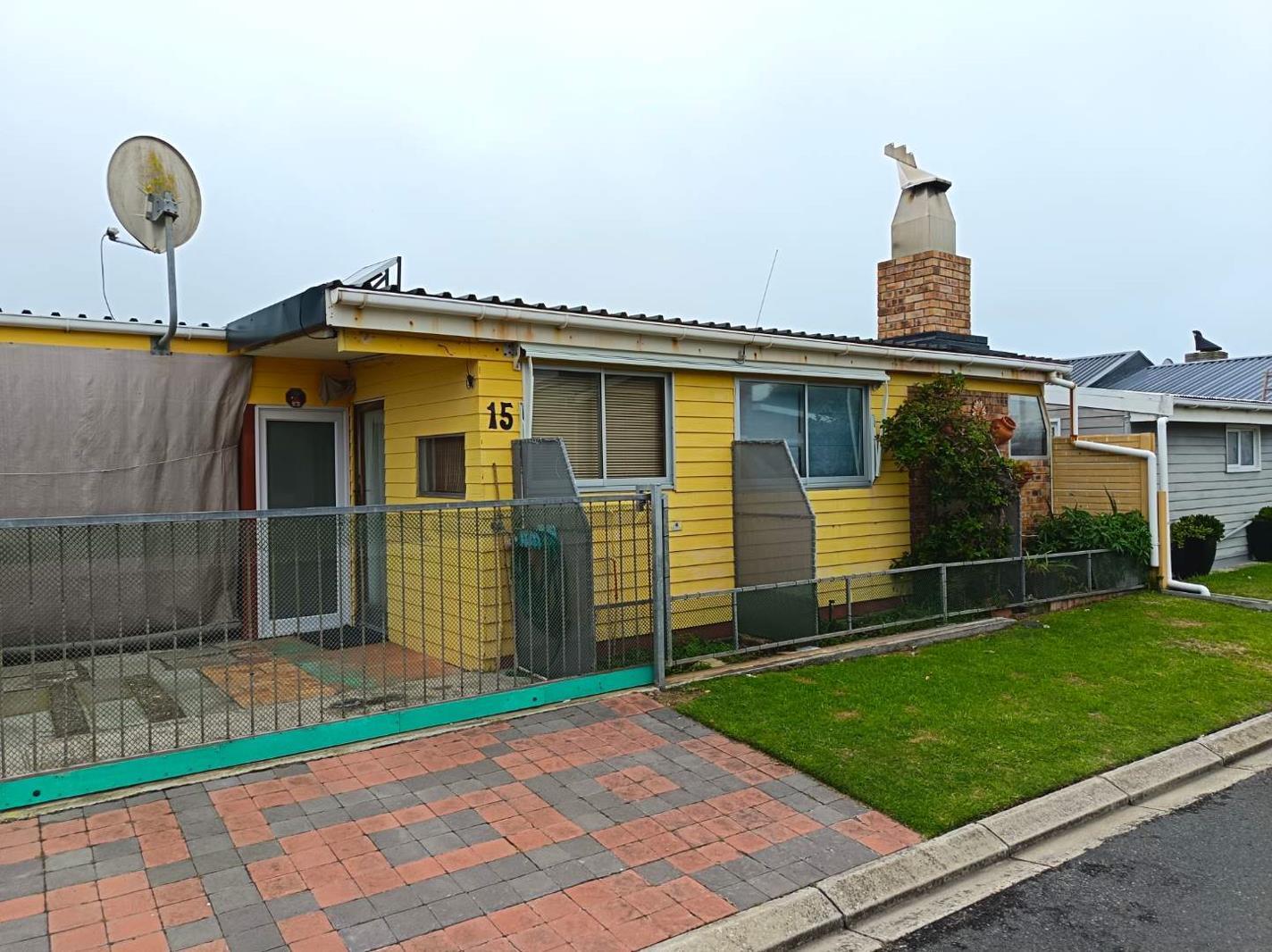 2 Bedroom House in Pearly Beach