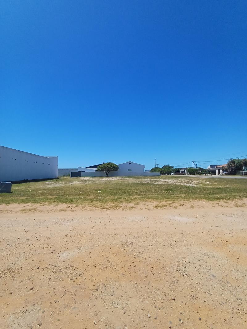 1 108 m² Land available in St Francis Bay
