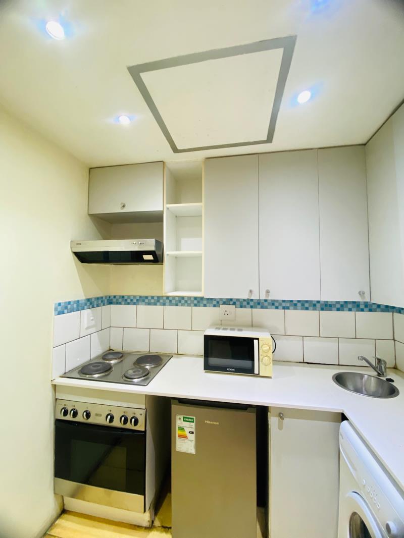 Bachelor apartment in Braamfontein