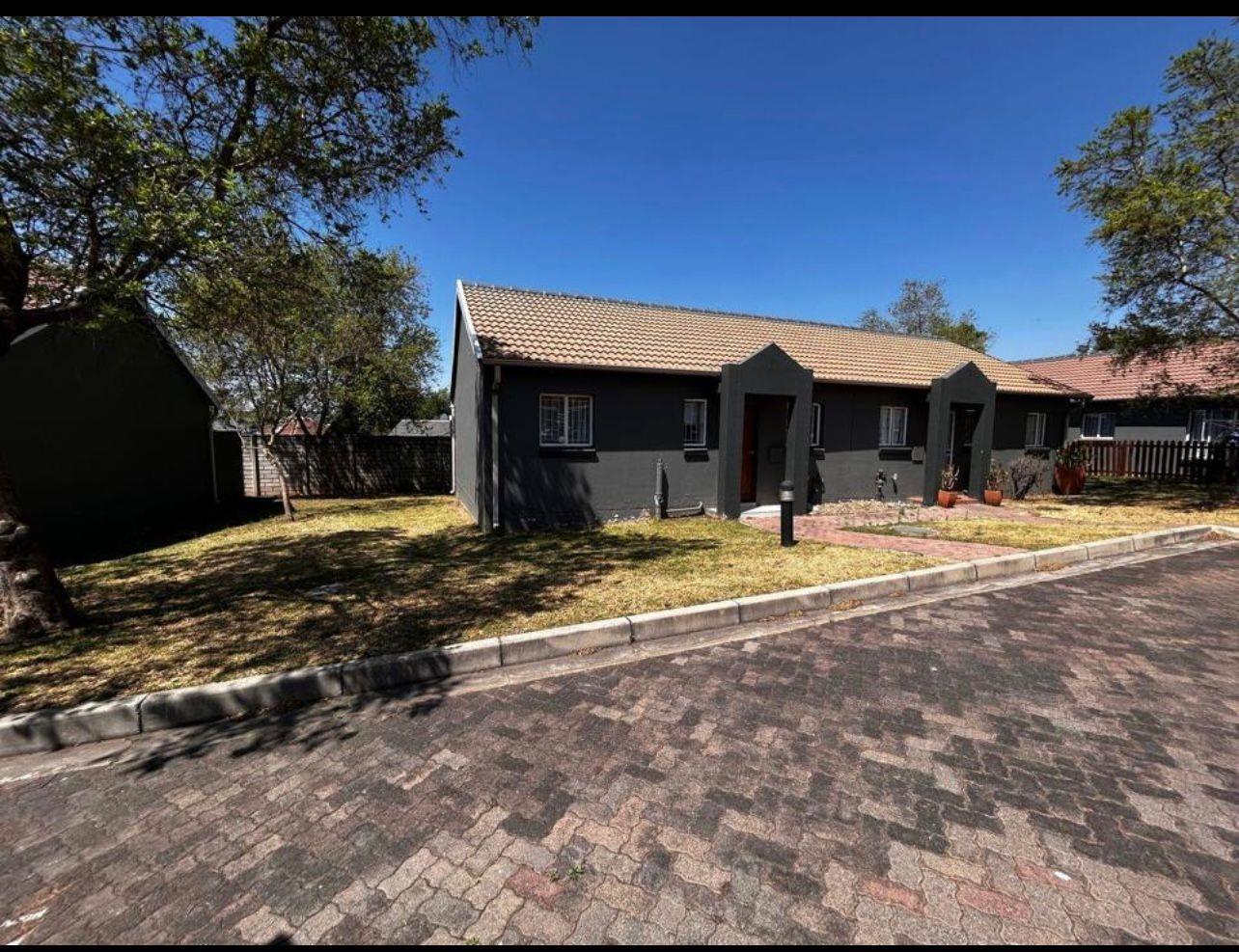 2 Bedroom Townhouse in Greenstone Hill
