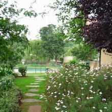 1 Bedroom Garden Cottage in Westdene