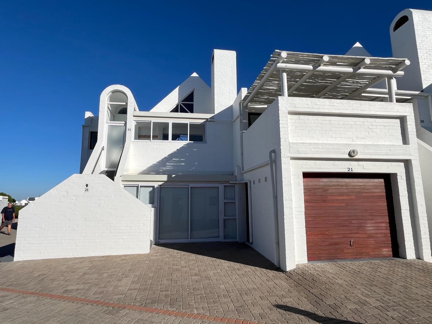 2 Bedroom Apartment in Dwarskersbos