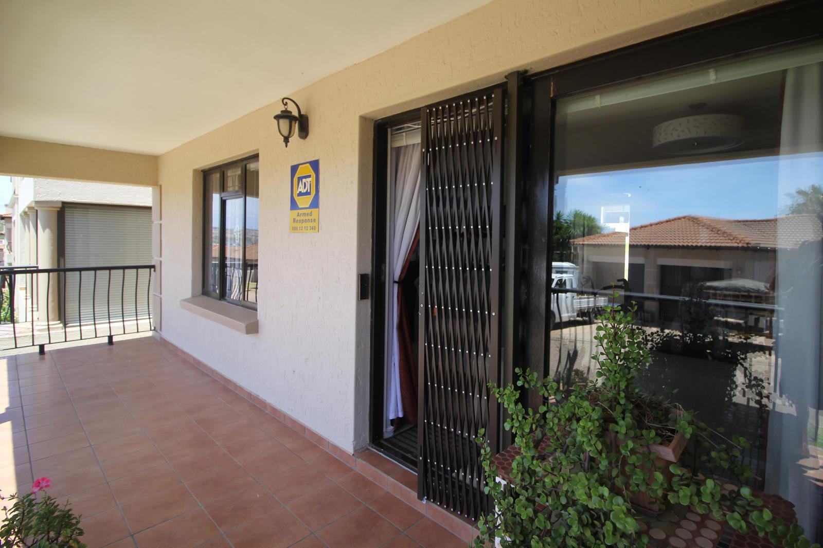 3 Bedroom Townhouse in Island View