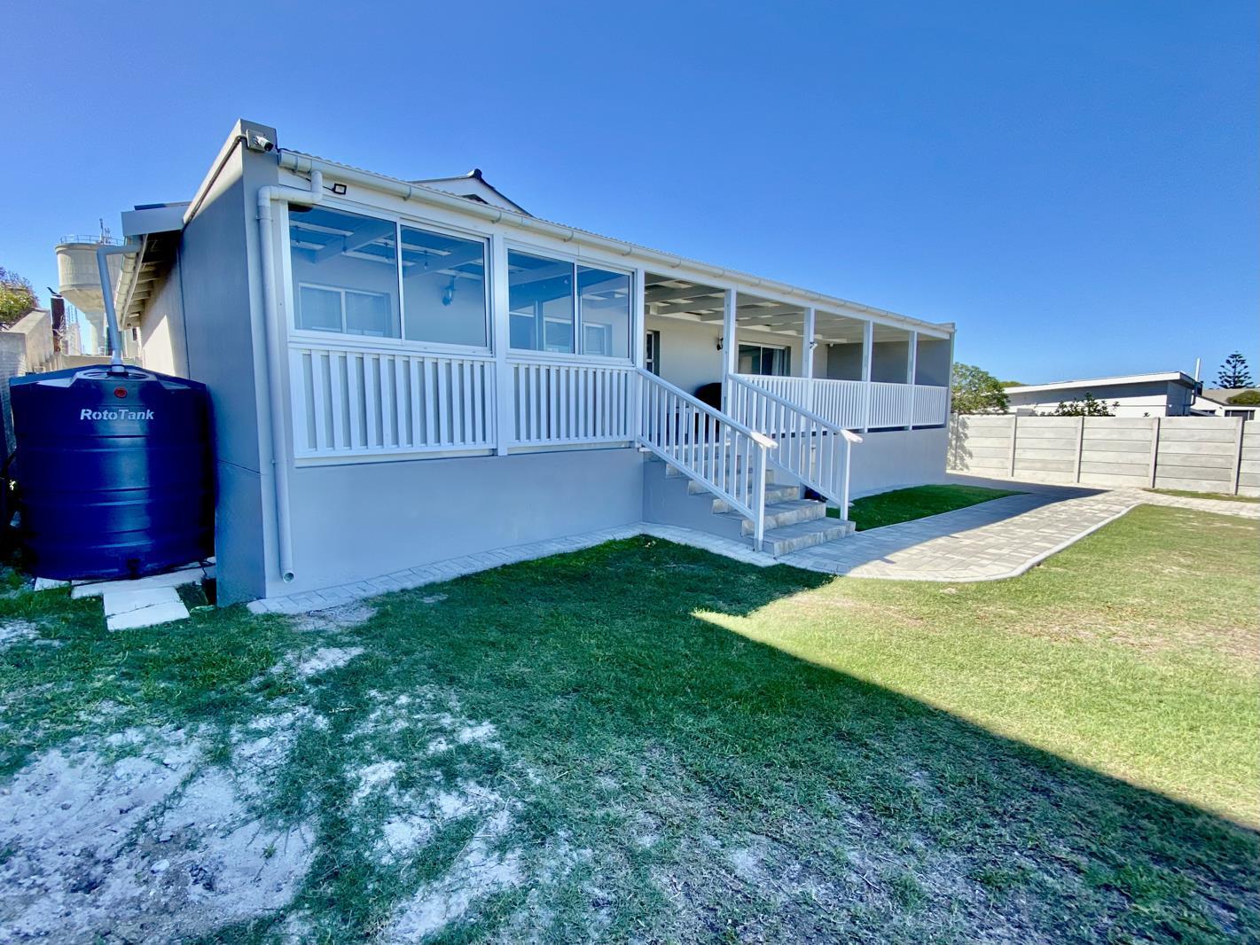 3 Bedroom House in Pearly Beach