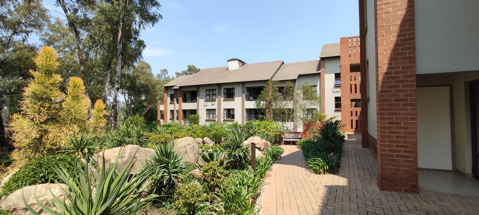 Studio Apartment in Douglasdale