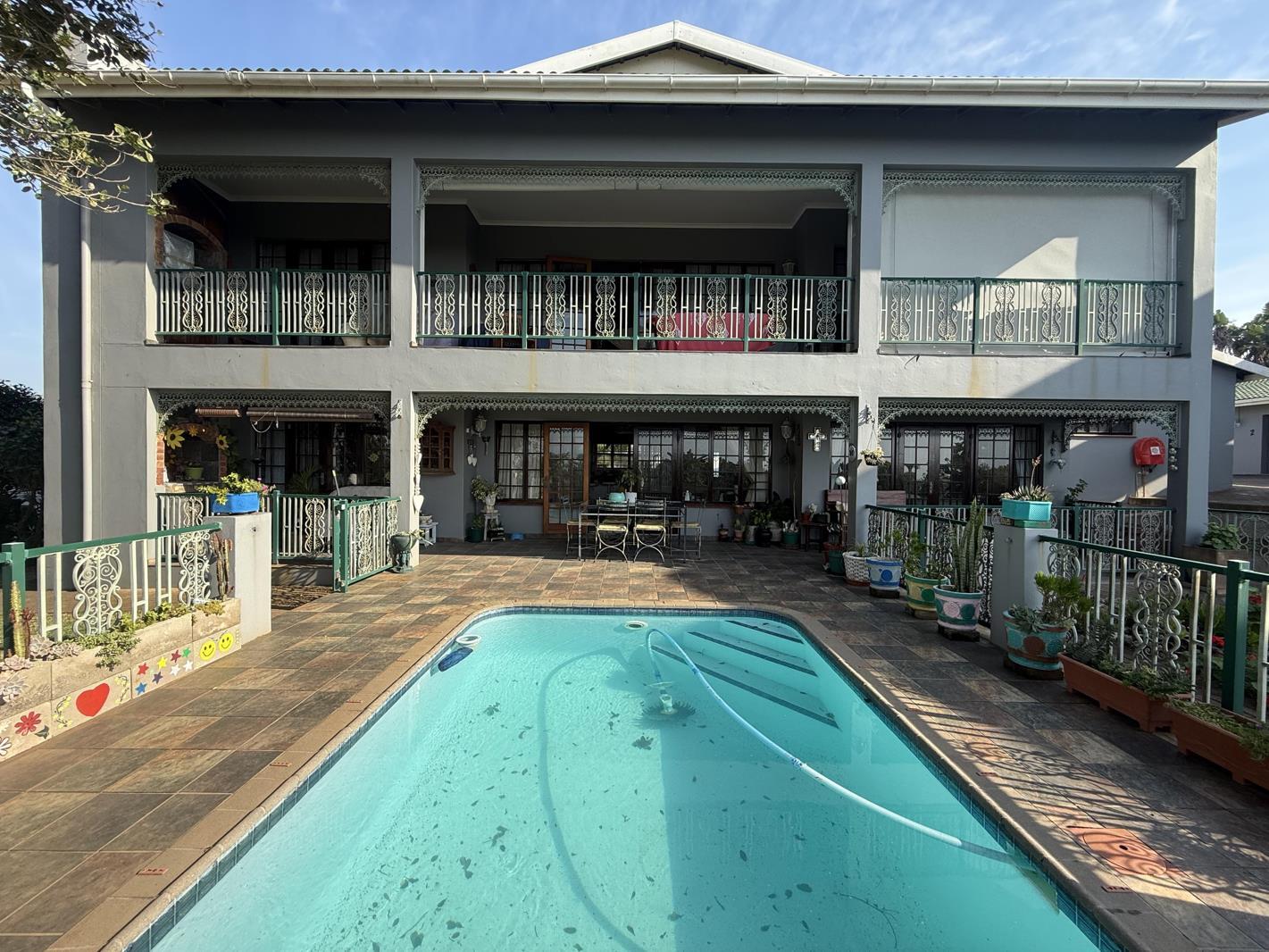 3 Bedroom Apartment in Shelly Beach