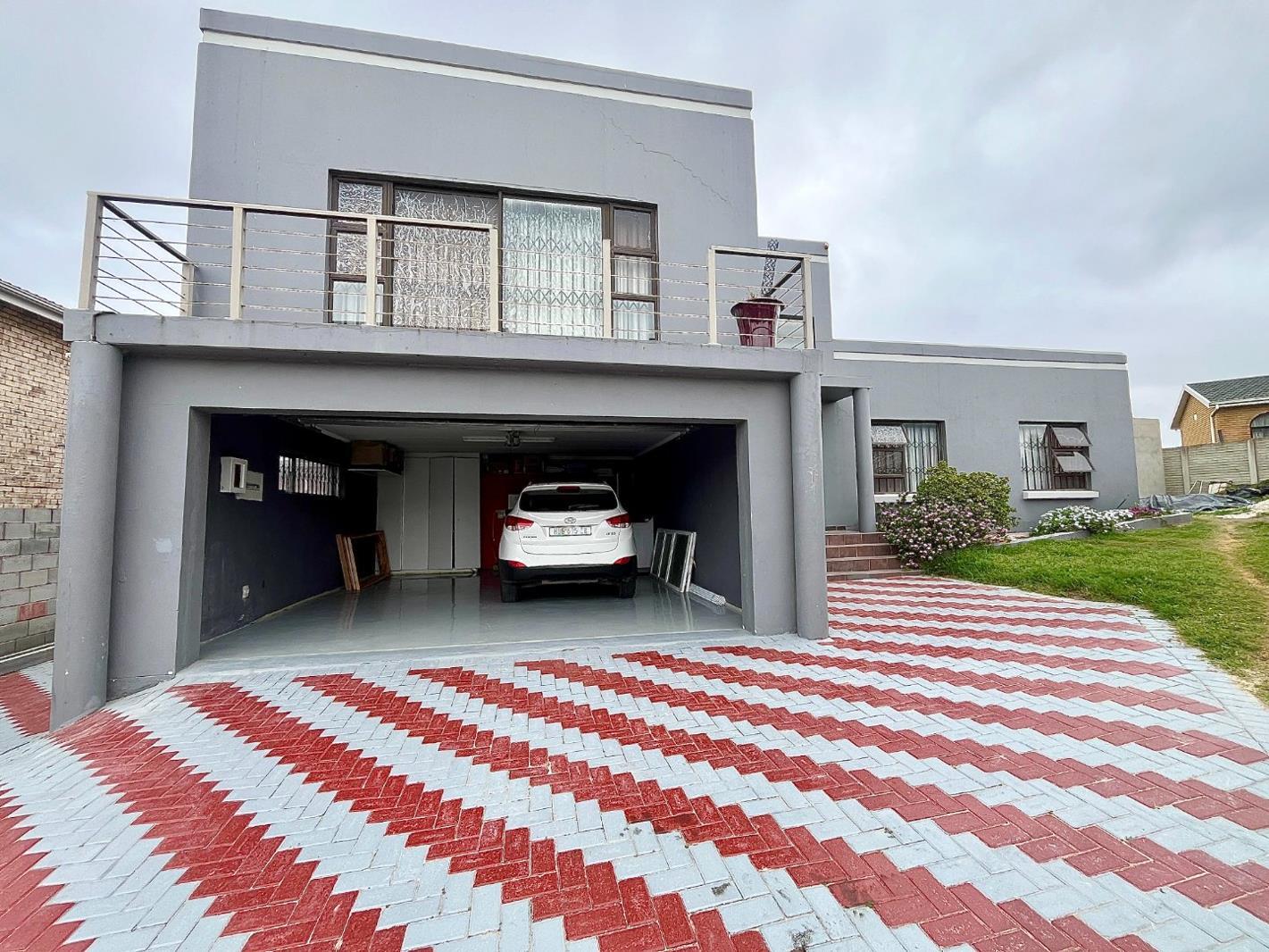 4 Bedroom House in Bluewater Bay