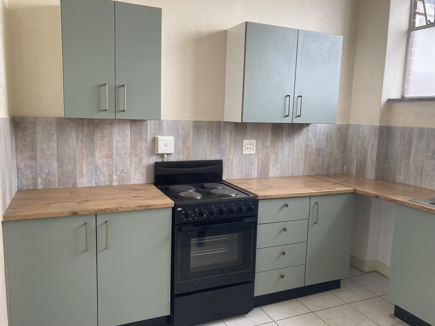 2 Bedroom Apartment in Symhurst