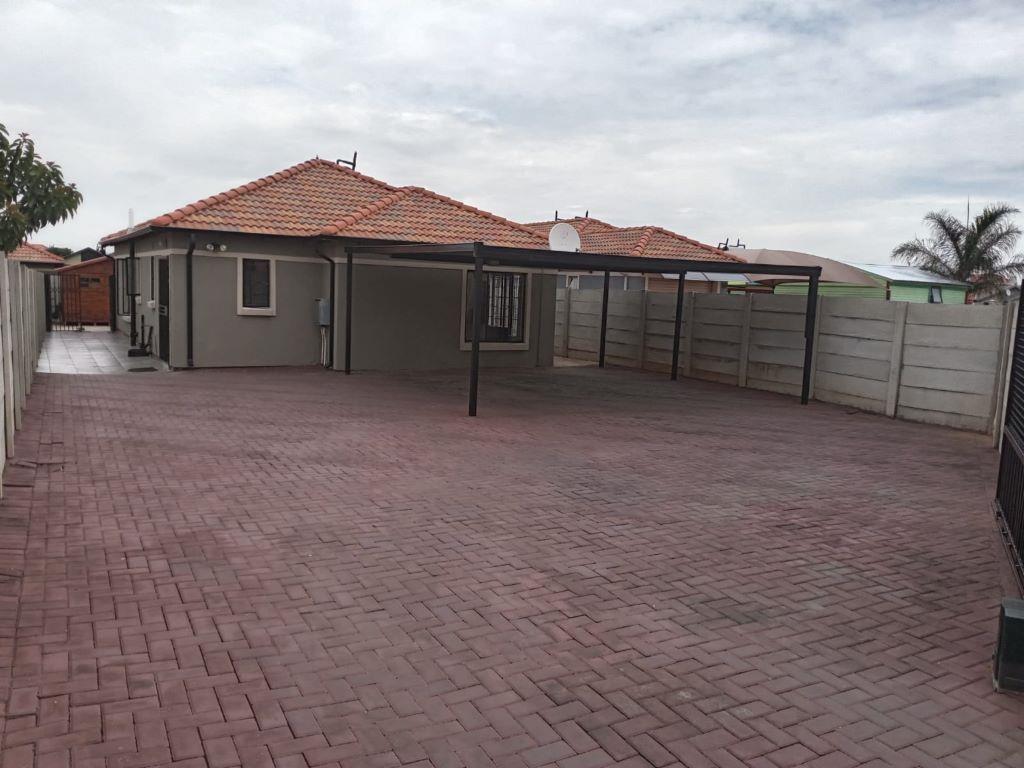 3 Bedroom House in Leopards Rest Security Estate