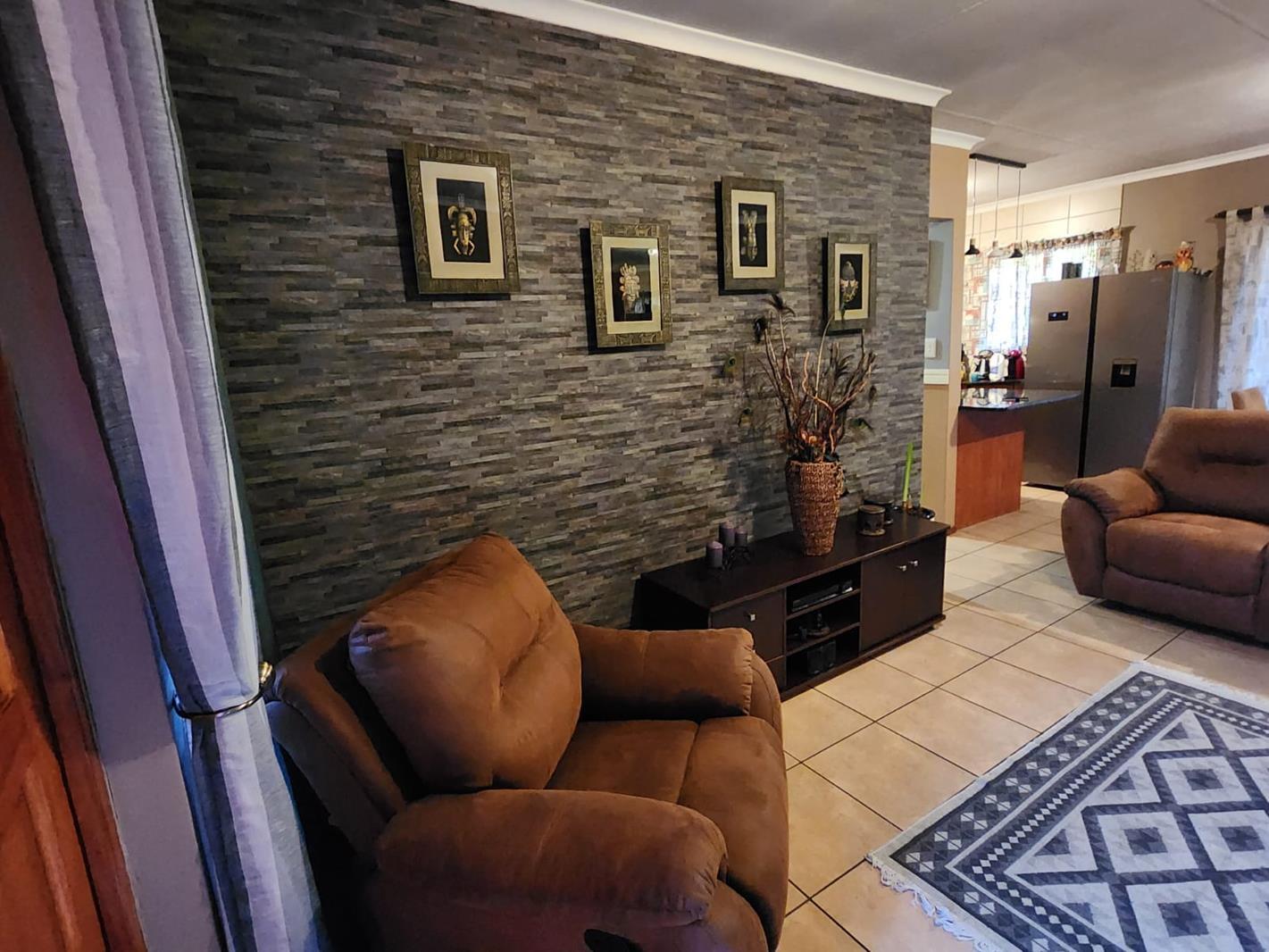 3 Bedroom Townhouse in Glen Marais