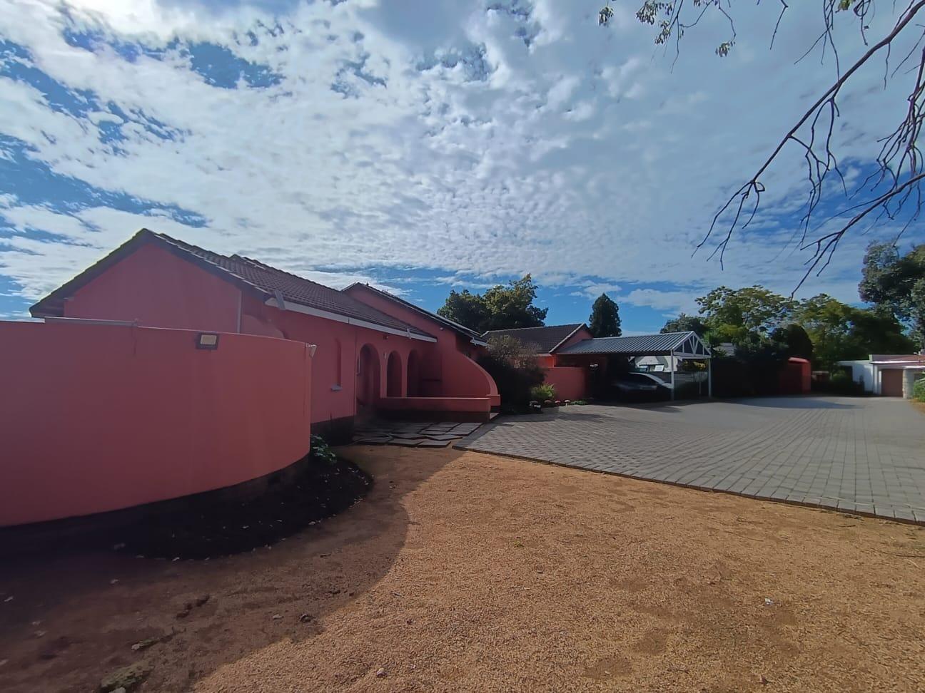 3 Bedroom House in Brackenhurst