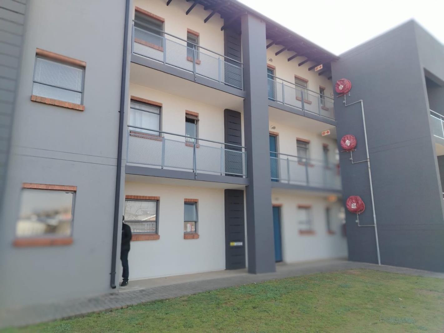 2 Bedroom House in Springs Central