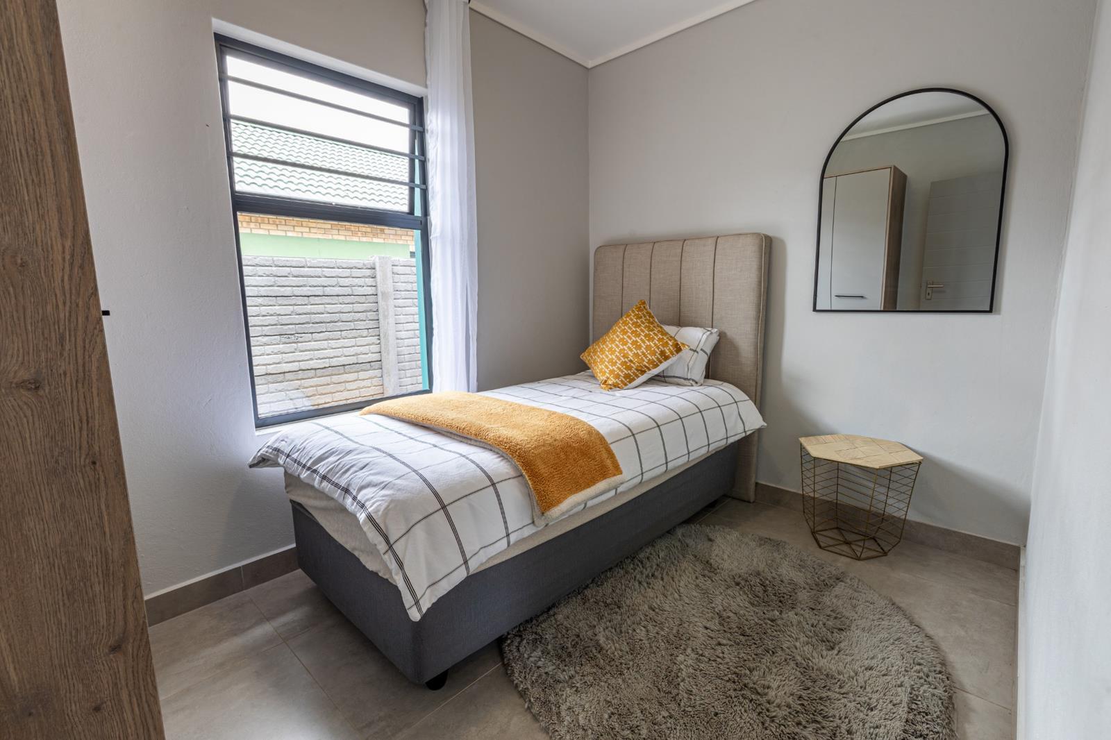 3 Bedroom Simplex in Heuweloord