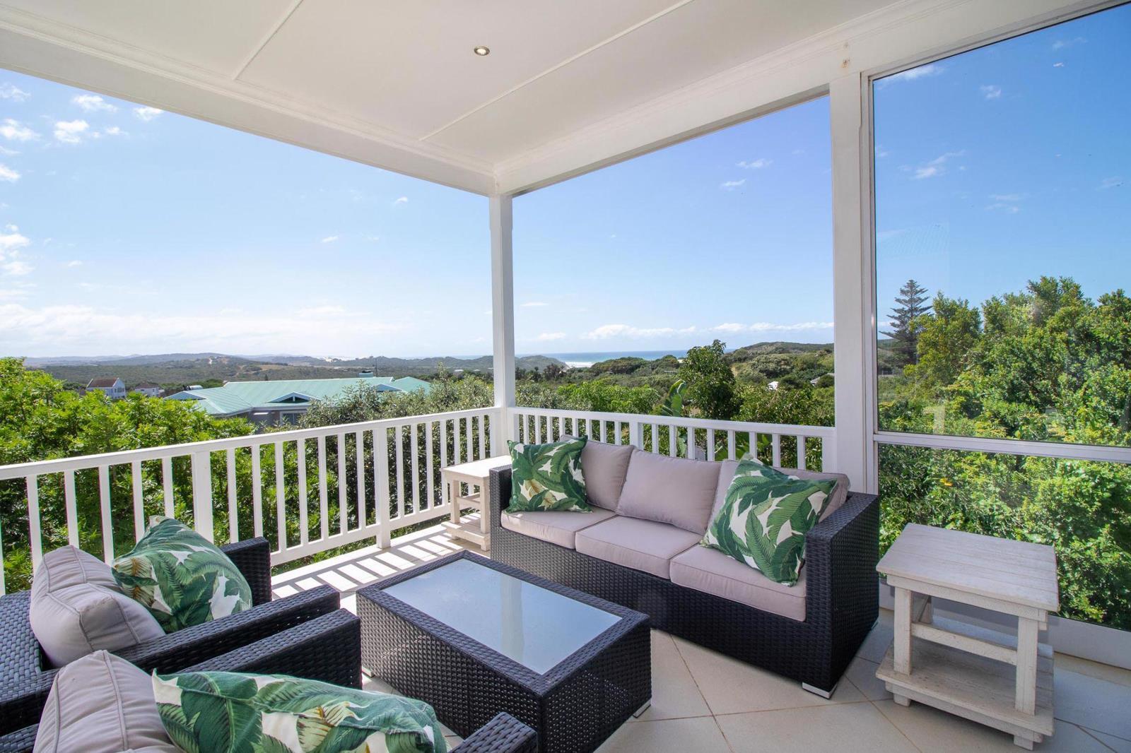 5 Bedroom House in Kenton On Sea